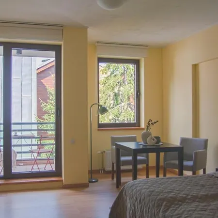 Deno アパート ボロヴェッツ